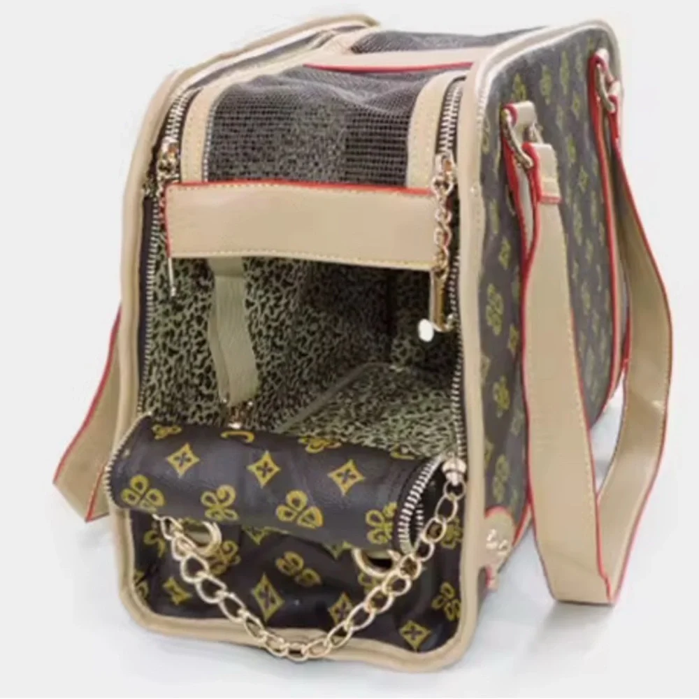 Genuine leather NEW Pet carrier. For Dogs & Cats High quality. Unpacked .